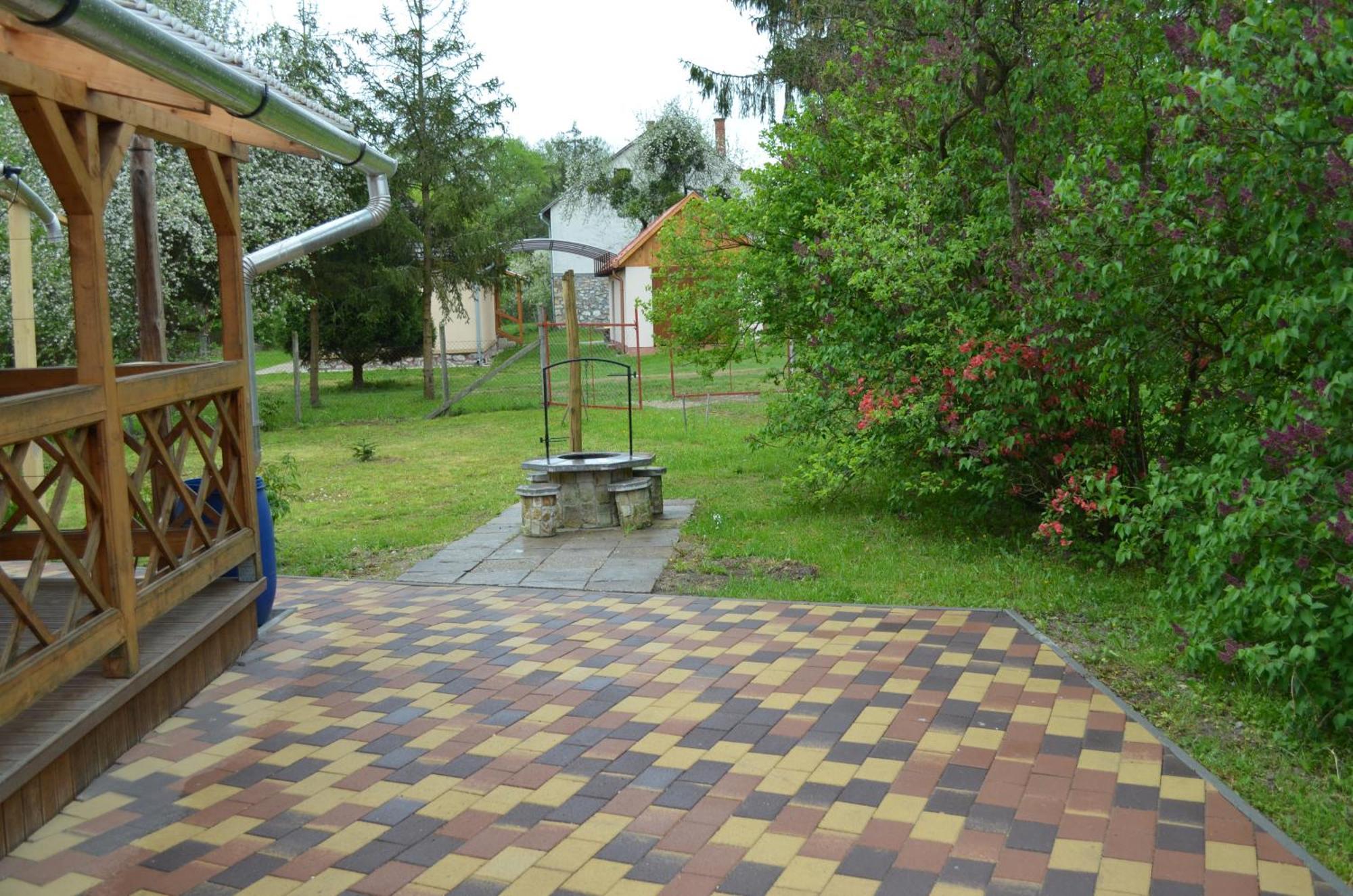 Oeroemvoelgy Vendeghaz Hotel Bozsva Exterior photo